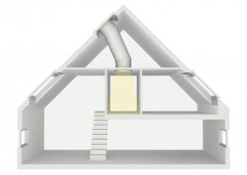 Schéma, jak funguje tubusový světlovod. Ideální řešení pro přivedení denního světla ze střechy do tmavých místností.